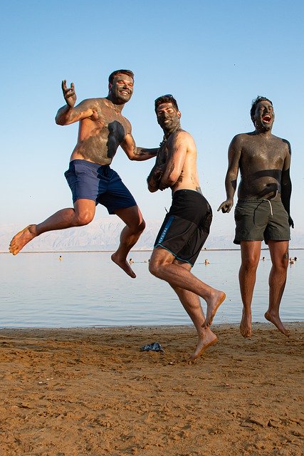 Jump People Happy - GIMP online editor free Free download Jump People Happy - free photo or picture to be edited with GIMP online image editor