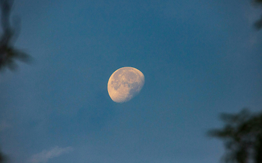 Bright Moon in Blue Skies from Chrome web store to be run with OffiDocs Chromium online Bright Moon in Blue Skies from Chrome web store to be run with OffiDocs Chromium online
