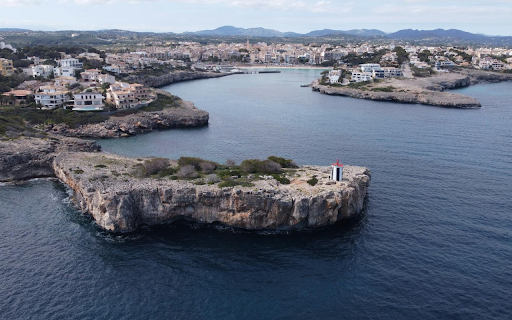 City and Sea from Chrome web store to be run with OffiDocs Chromium online City and Sea from Chrome web store to be run with OffiDocs Chromium online