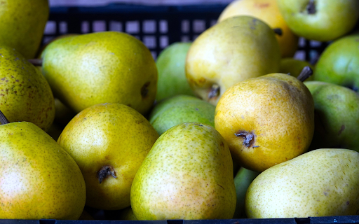 Ripe pear in water from Chrome web store to be run with OffiDocs Chromium online Ripe pear in water from Chrome web store to be run with OffiDocs Chromium online