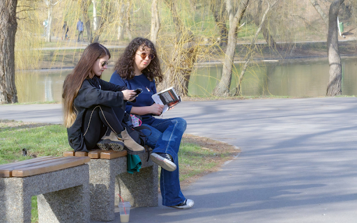 The Girl and the Park from Chrome web store to be run with OffiDocs Chromium online The Girl and the Park from Chrome web store to be run with OffiDocs Chromium online